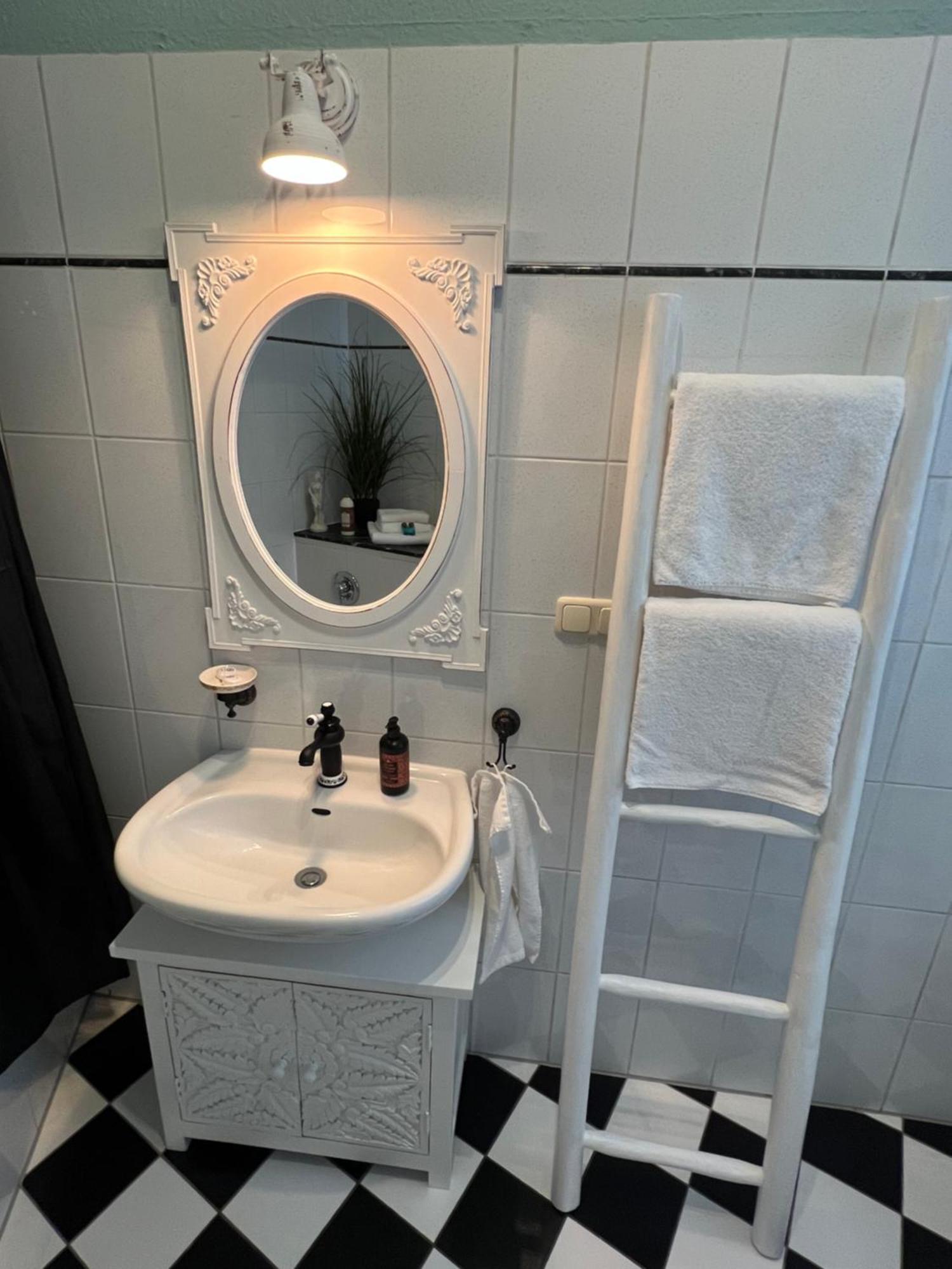 Exklusive 2 Zimmerwohnung Im Nostalgischen Stil Nahe Der Limburger Altstadt Лимбург-ан-дер-Лан Экстерьер фото